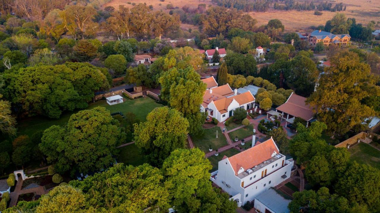 River Meadow Manor Centurion Exterior photo