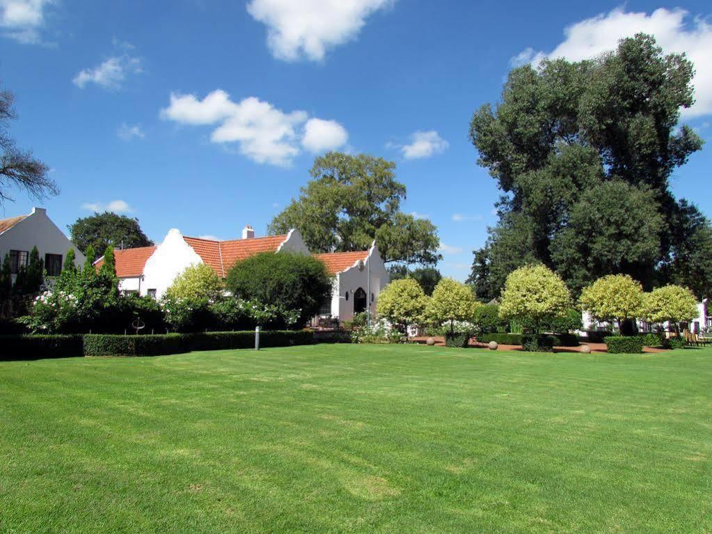 River Meadow Manor Centurion Exterior photo